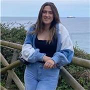 Profesora de apoyo escolar especializado en clases presenciales, aunque tambien con opción a hacerlas online